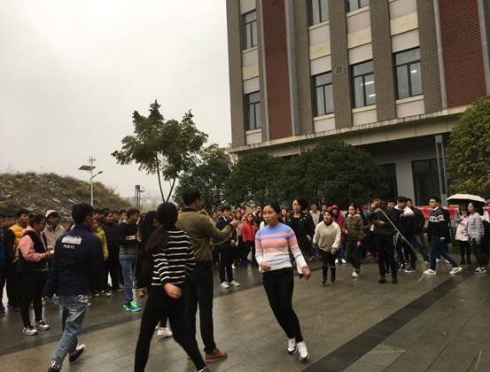 说明: C:\Users\LENOVOA\Desktop\0A6CCA04D2155A808CF4DF9BAACF84CA.png0A6CCA04D2155A808CF4DF9BAACF84CA